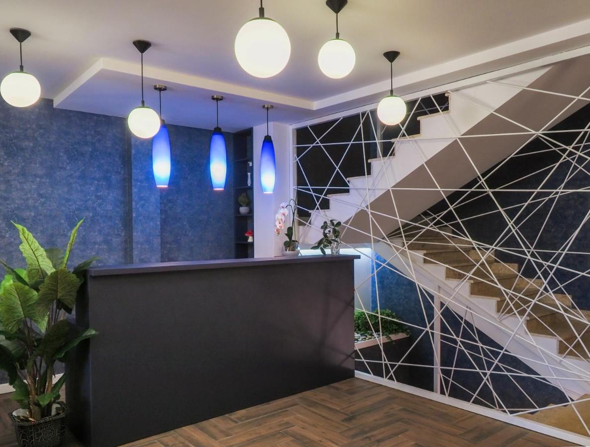 Hotel Banihills Тбилиси Экстерьер фото