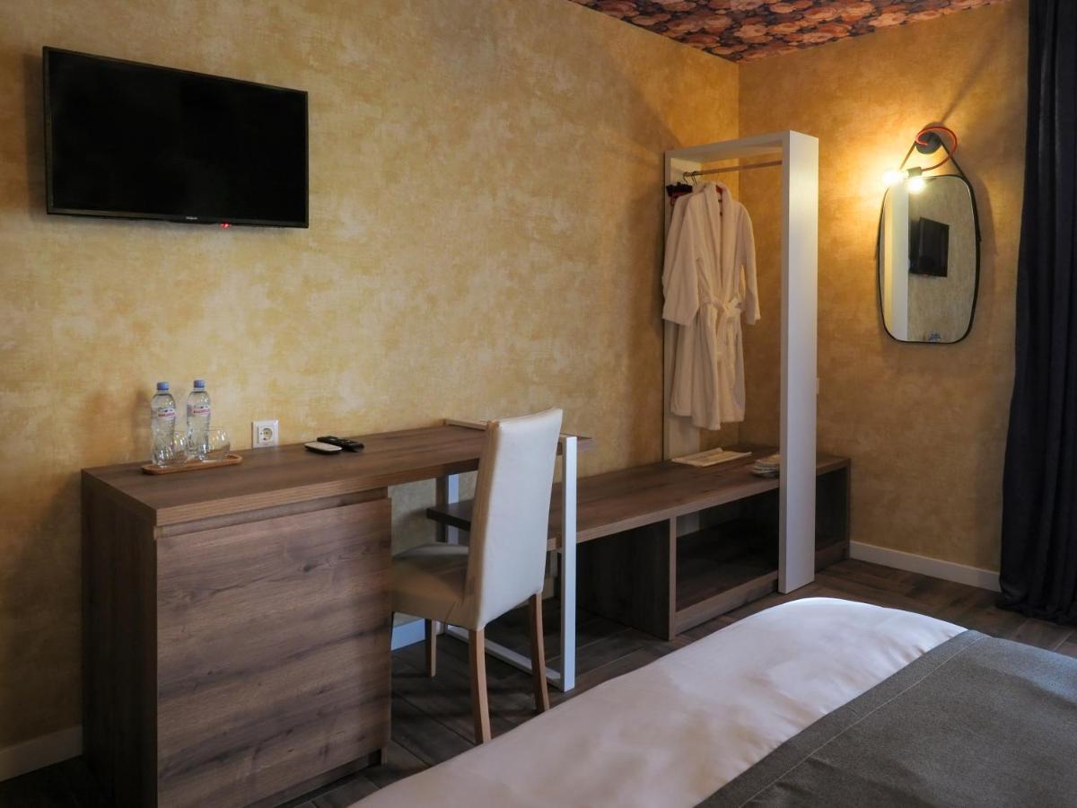Hotel Banihills Тбилиси Экстерьер фото