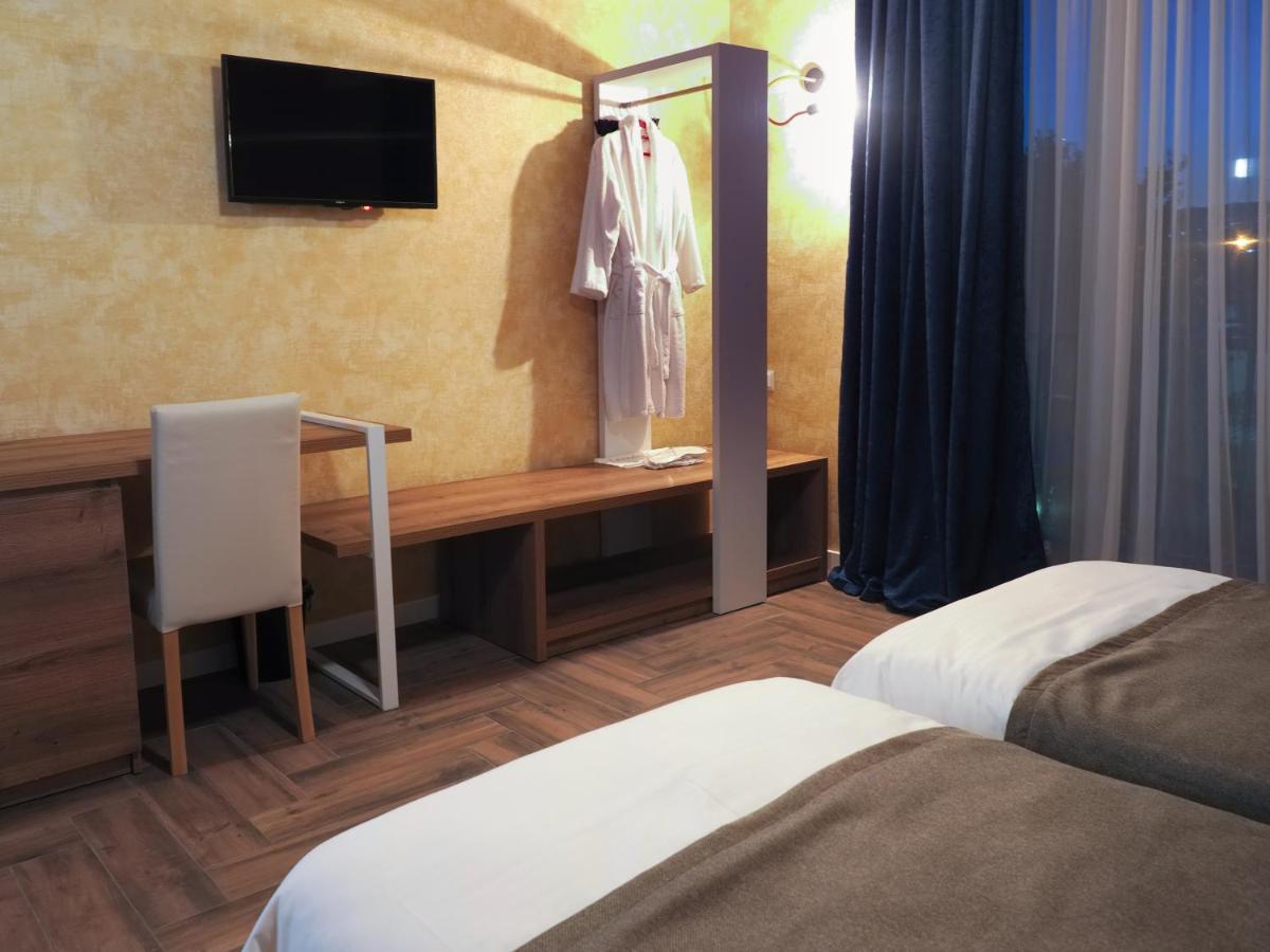 Hotel Banihills Тбилиси Экстерьер фото