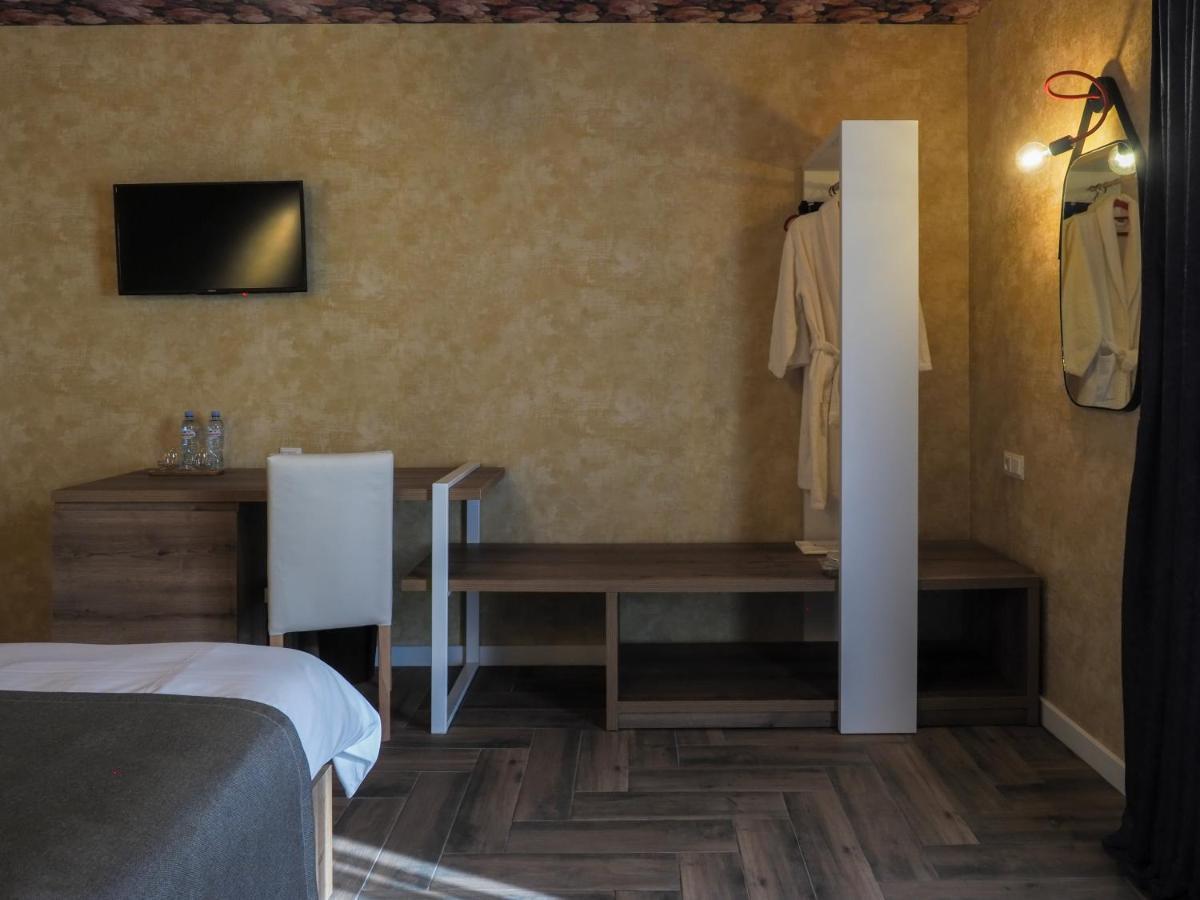 Hotel Banihills Тбилиси Экстерьер фото