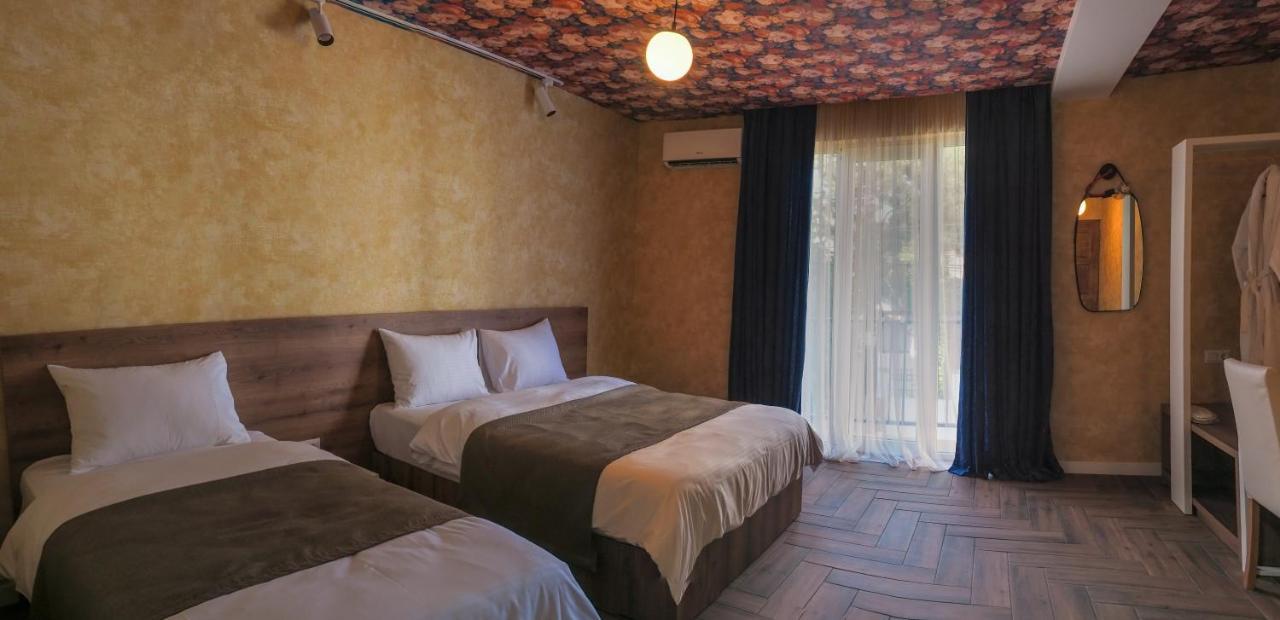 Hotel Banihills Тбилиси Экстерьер фото