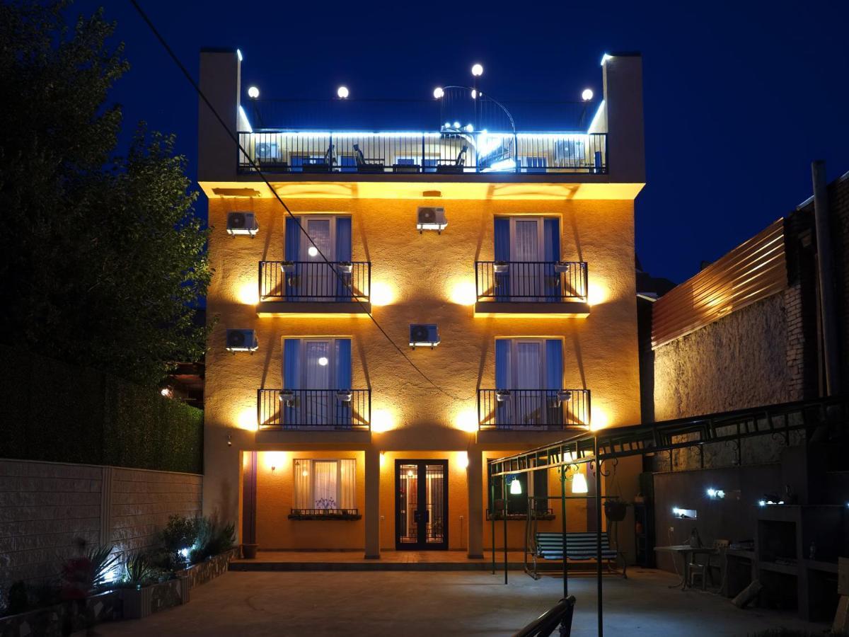 Hotel Banihills Тбилиси Экстерьер фото