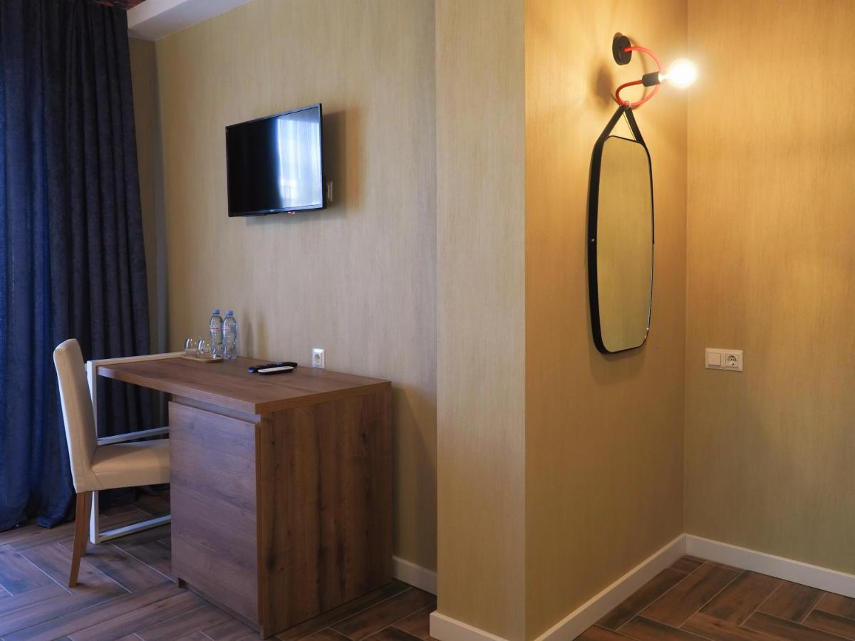 Hotel Banihills Тбилиси Экстерьер фото