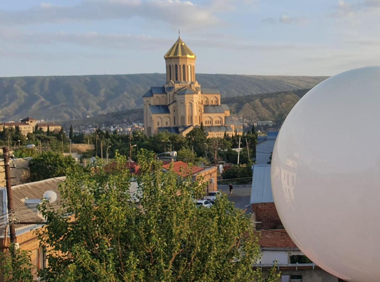 Hotel Banihills Тбилиси Экстерьер фото