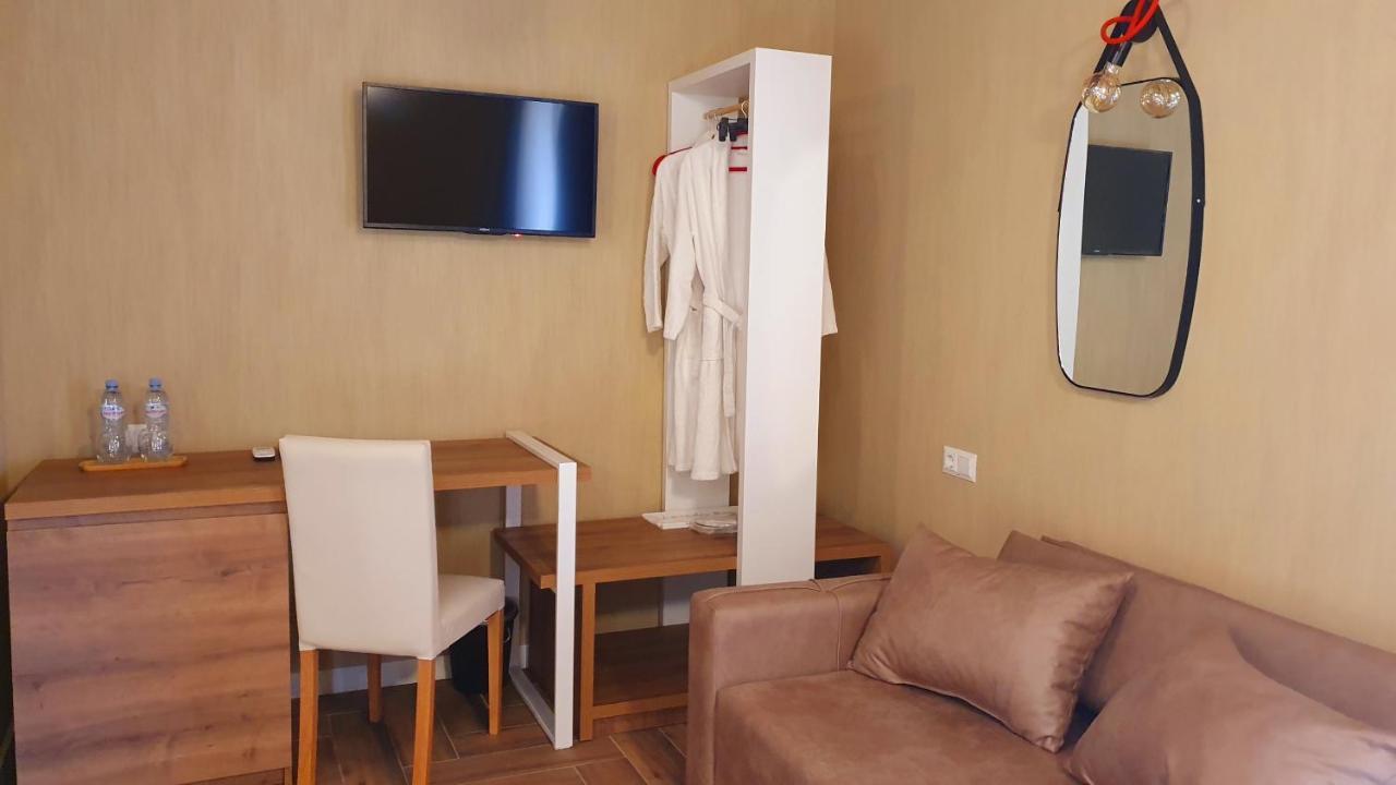 Hotel Banihills Тбилиси Экстерьер фото