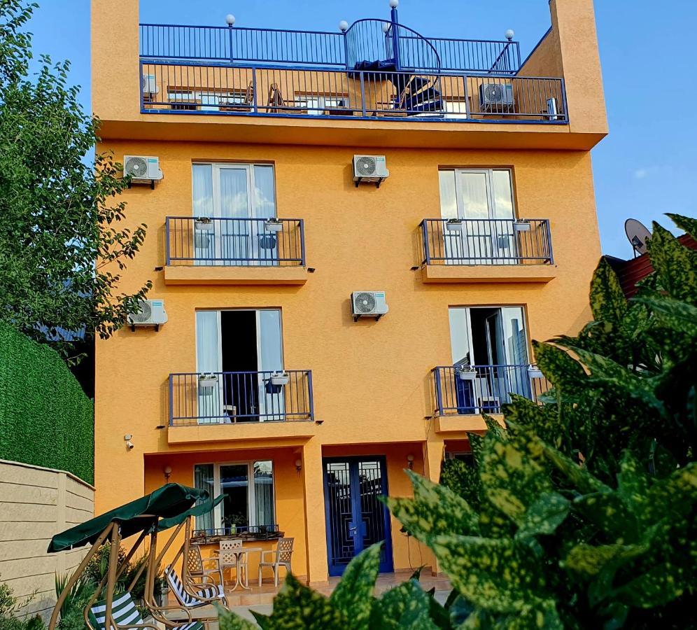 Hotel Banihills Тбилиси Экстерьер фото