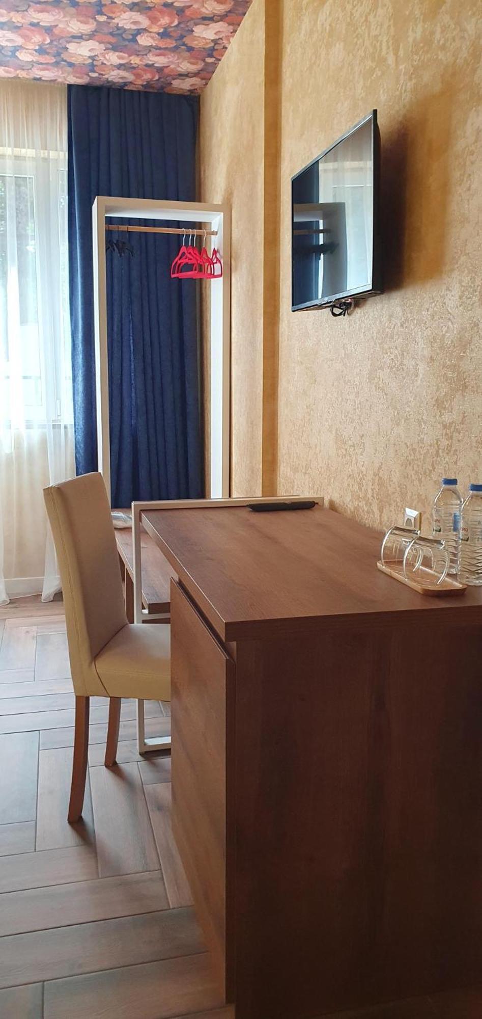 Hotel Banihills Тбилиси Экстерьер фото